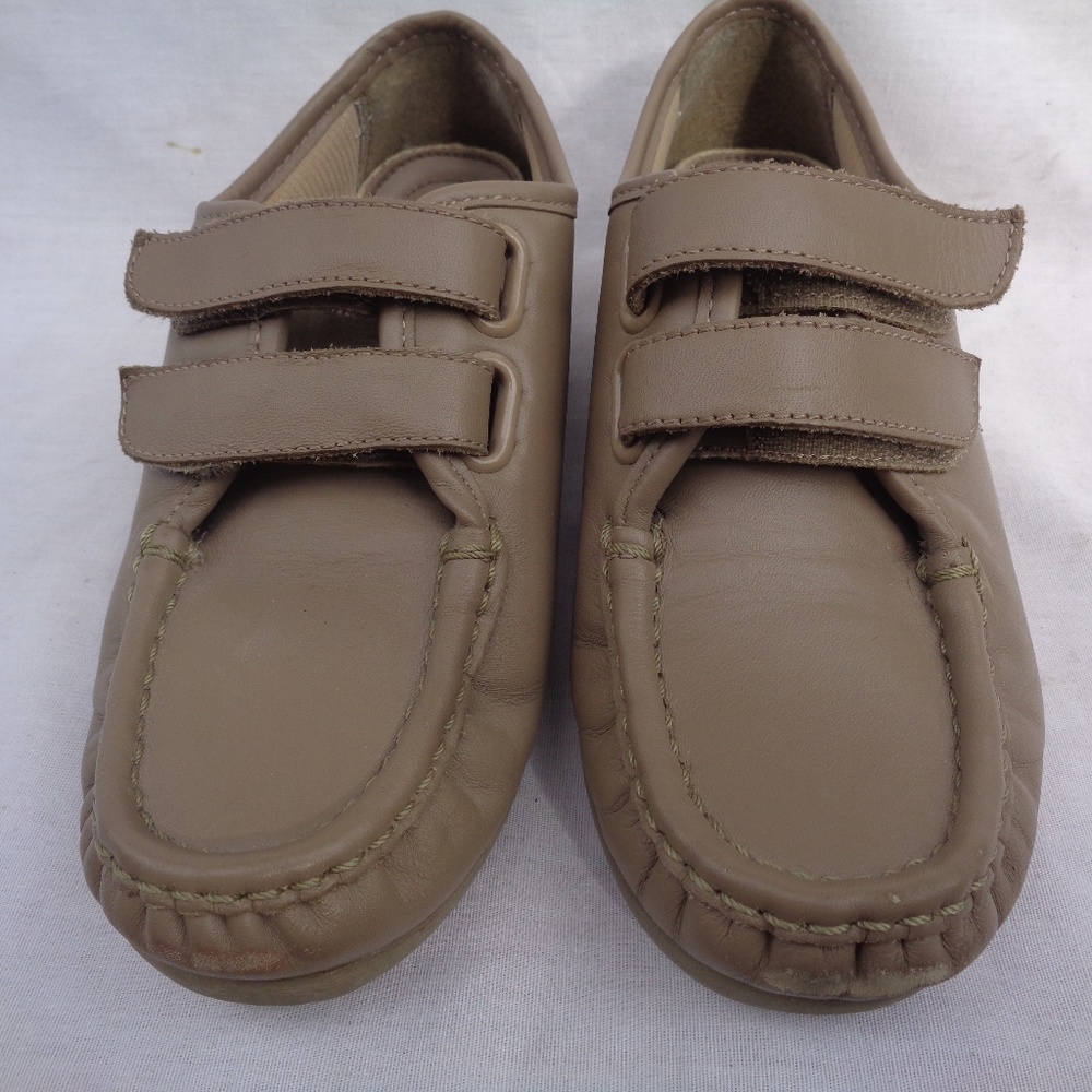 Womens DR Scholl's 5175917 Gel Pac moca size 5.5